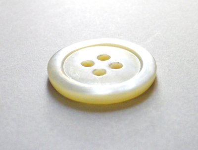 画像2: 高瀬貝 貝ボタン  定番の17型 4穴 オリジナルシルキー加工 SH117K