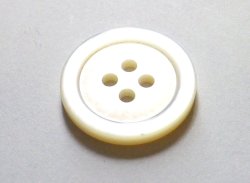 最高級 白蝶貝 貝ボタン  定番の17型 4穴　シルキー加工 （マットな消し加工）SH-117K