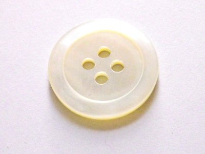 画像1: 高瀬貝 貝ボタン  定番の17型 4穴 オリジナルシルキー加工 SH117K