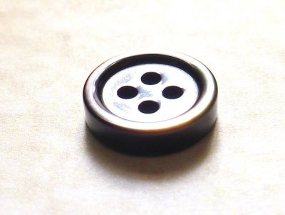 画像1: 黒蝶貝  貝ボタン  3mmの厚みの定番型 シャツに最適 SH-117-3mm