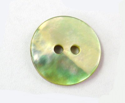 画像1: 和のオリジナル色に染色したパールシェル貝ボタン　若葉色（わかば色）