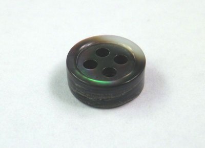 画像1: 黒蝶貝 貝ボタン  4mmの厚みの定番型　シャツに最適 抜群の存在感 SH-117-4mm