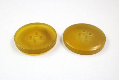画像3: 本水牛ボタン　超貴重なベージュ　女性にも最適　皿型の形状　No.1011