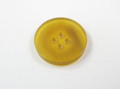 画像1: 本水牛ボタン　超貴重なベージュ　女性にも最適　皿型の形状　No.1011
