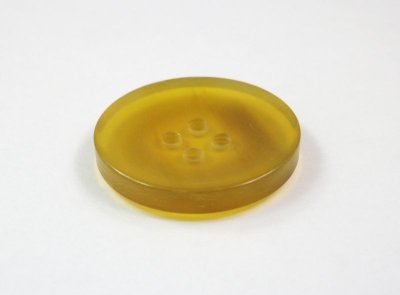 画像2: 本水牛ボタン　超貴重なベージュ　女性にも最適　皿型の形状　No.1011