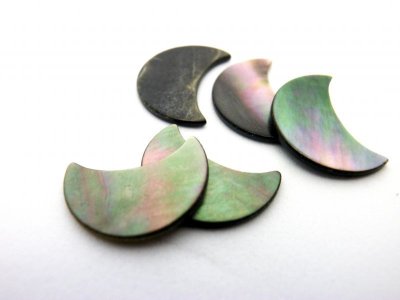 画像3: 貝パーツ　三ケ月型　穴無しタイプ、1穴タイプ　黒蝶貝 SH2119