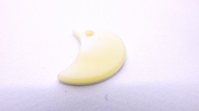 画像4: 貝パーツ　三ケ月型　穴無しタイプ、1穴タイプ　高瀬貝 SH2119