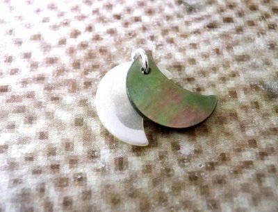 画像8: 貝パーツ　三ケ月型　穴無しタイプ、1穴タイプ　黒蝶貝 SH2119