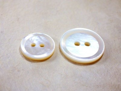 画像6: 白蝶貝 貝ボタン シャープな2穴　スーツ1着分　 SPH-1172