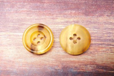 画像4: 本水牛ボタン  スーツに最適　貴重なベージュ色  No.530