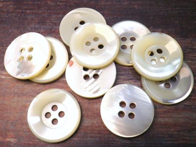 画像5: 高瀬貝 貝ボタン  最高品質　シャツ、スーツに最適 SH-118 4穴