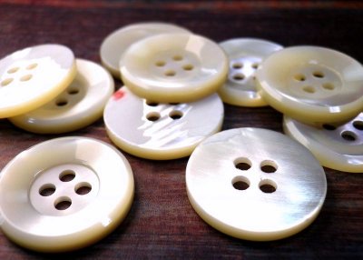 画像6: 高瀬貝 貝ボタン  最高品質　シャツ、スーツに最適 SH-118 4穴