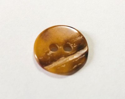 画像4: 珍しいシックな輝き　透明感あるべっ甲色の貝ボタン　BMS-102BE