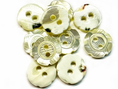 画像5: 高瀬貝 貝ボタン 可愛い6枚花びらボタン　SH-1219