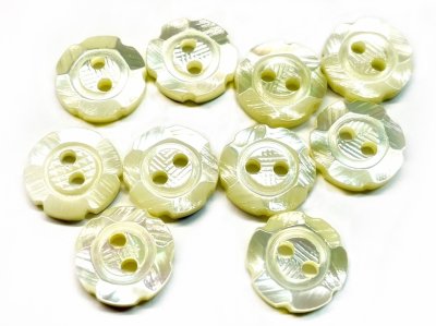 画像3: 高瀬貝 貝ボタン 可愛い6枚花びらボタン　SH-1219