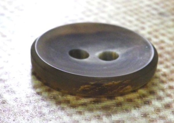 画像2: 本水牛 かわいい2穴 貴重な茶色 No.956 (2)