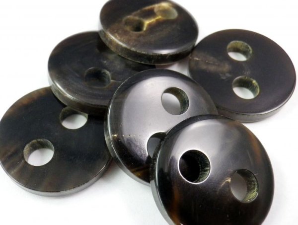 画像3: 本水牛ボタン 大きい2穴  25mm 黒 No.991 (3)