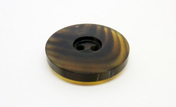 画像8: 本水牛ボタン　スーツ(1)着分　貴重な茶色　穴の細い2穴 イタリア型　BH-1 (8)