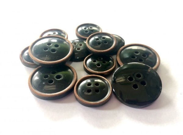 画像3: 本水牛ボタン　漆の様な黒色　最高級の凝ったビンテージ加工 1057VI (3)