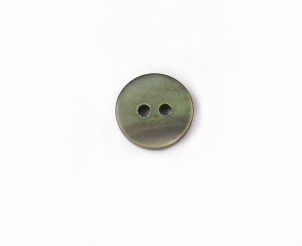 画像1: 小さい貝ボタン　黒蝶貝　マットな消しのシルキー加工　まっ平ら型 SH1120  2穴 4mm〜  SH1220S-K (1)